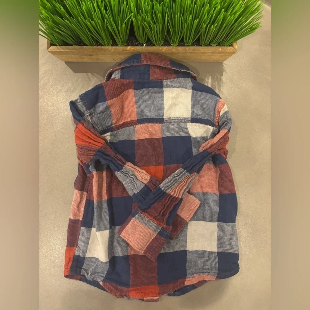 Old Navy Boys Size 3T Long Sleeve Red/Blue Plaid Button Down
